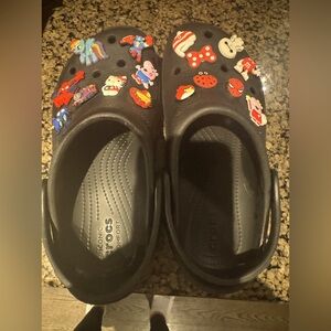 Women's Crocs Black Size 7 With Jibbitz